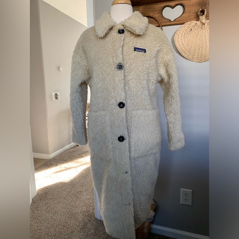 Patagonia long teddy coat